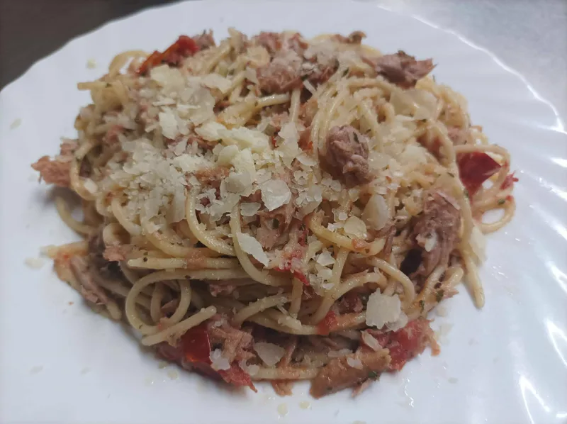 Spaghetti Olio al Tonno