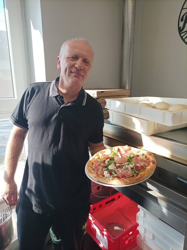 Kiefer's Pizzeria Neufeld