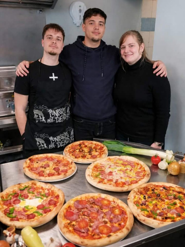 Kiefer's Pizzeria Neufeld