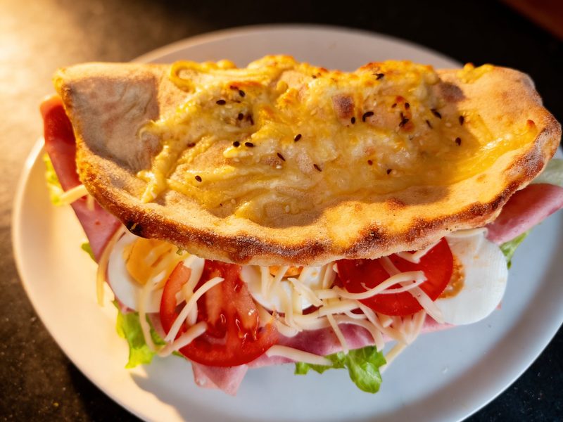 Panuozzo Schinken-Ei mit Champignoncreme – geschlossen